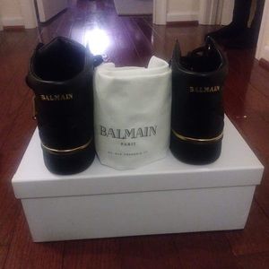 Black/Gold Sneakers Size 8
